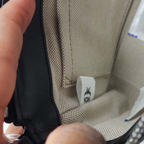 New MCM Aren Shoulder Bag in Visetos Black Sz Mini - Picture 12 of 15